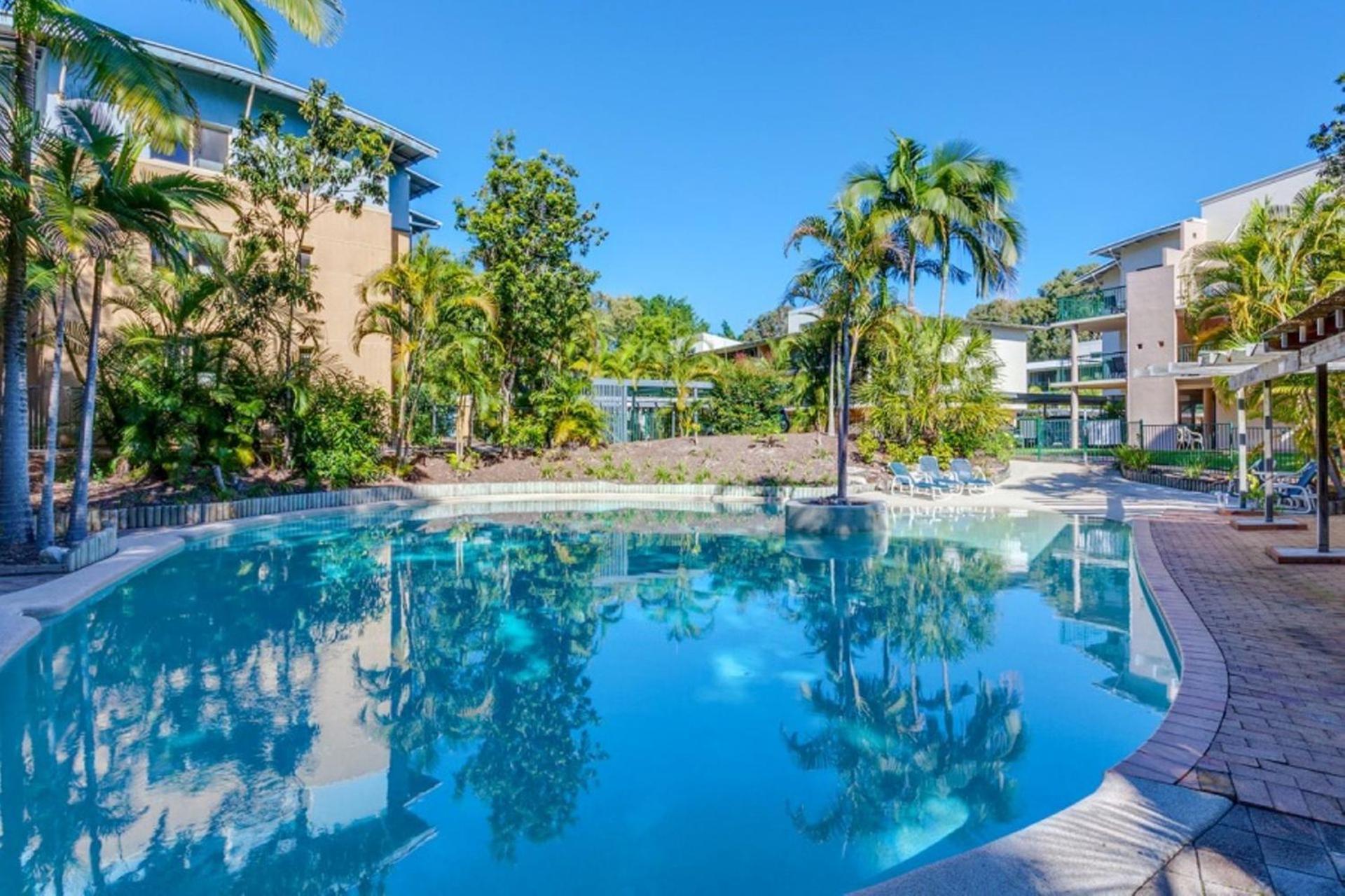 Baden 74 Rainbow Shores Рейнбоу Бийч Екстериор снимка