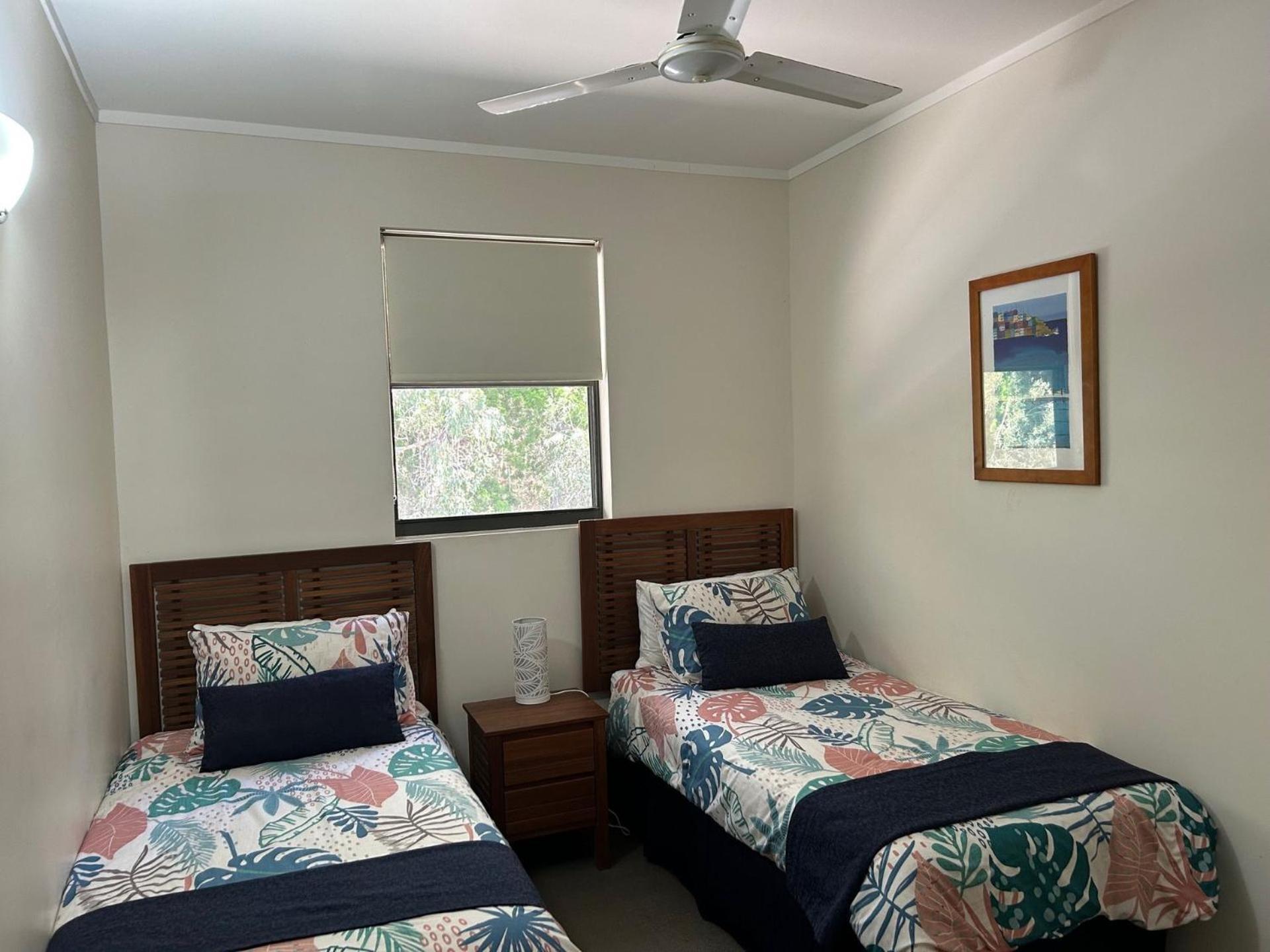 Baden 74 Rainbow Shores Рейнбоу Бийч Екстериор снимка